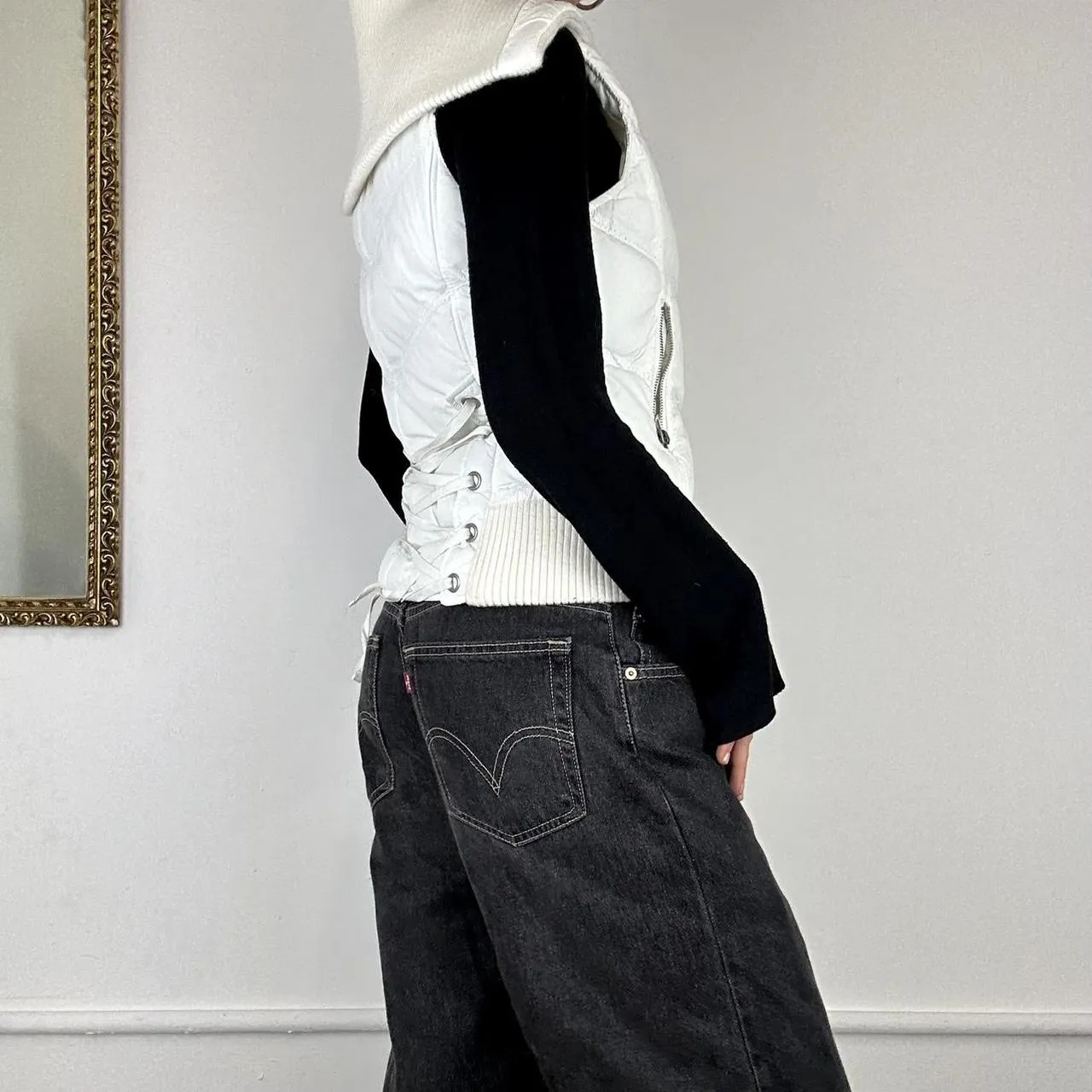2000's white puffer gilet