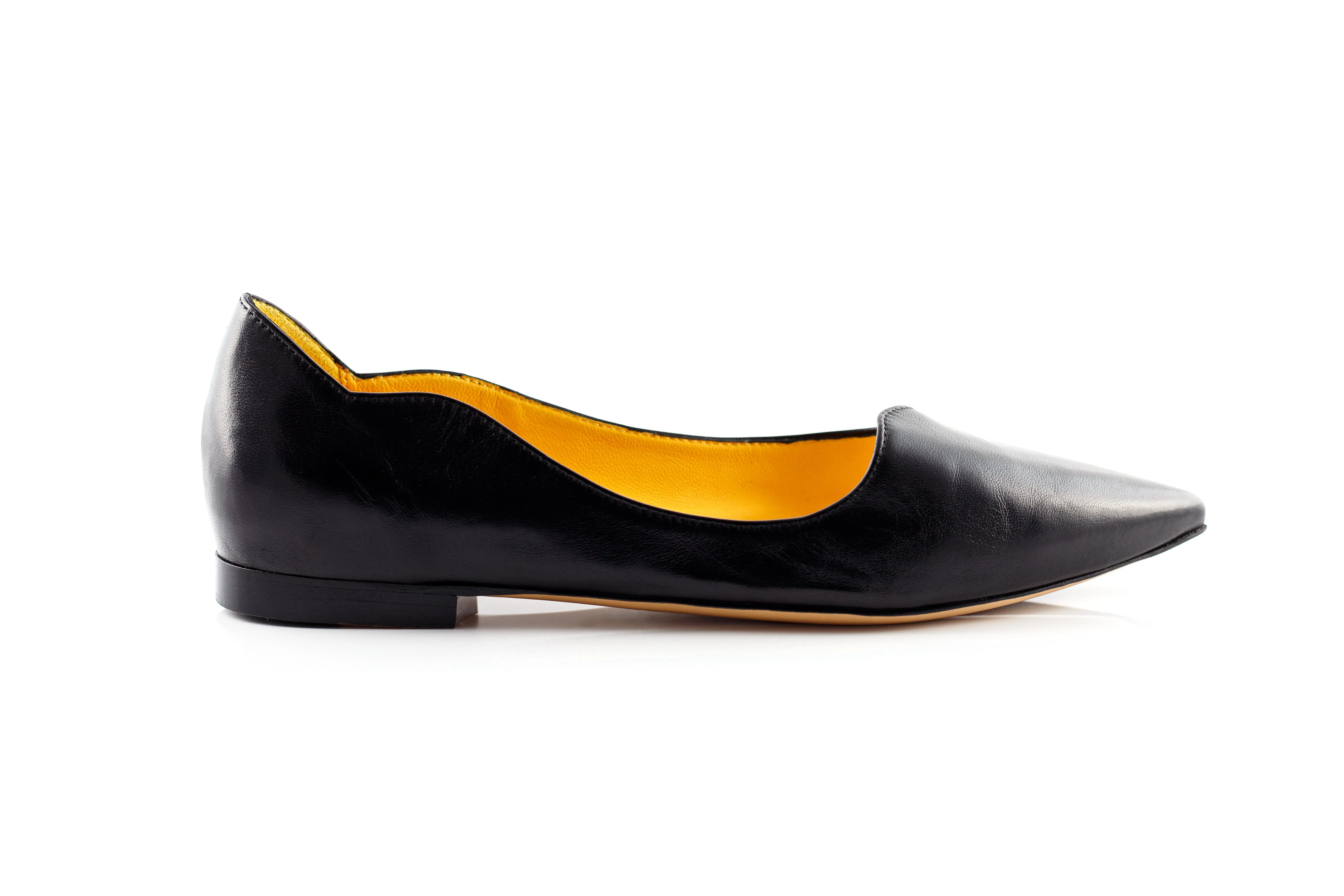Amélie in Black Nappa