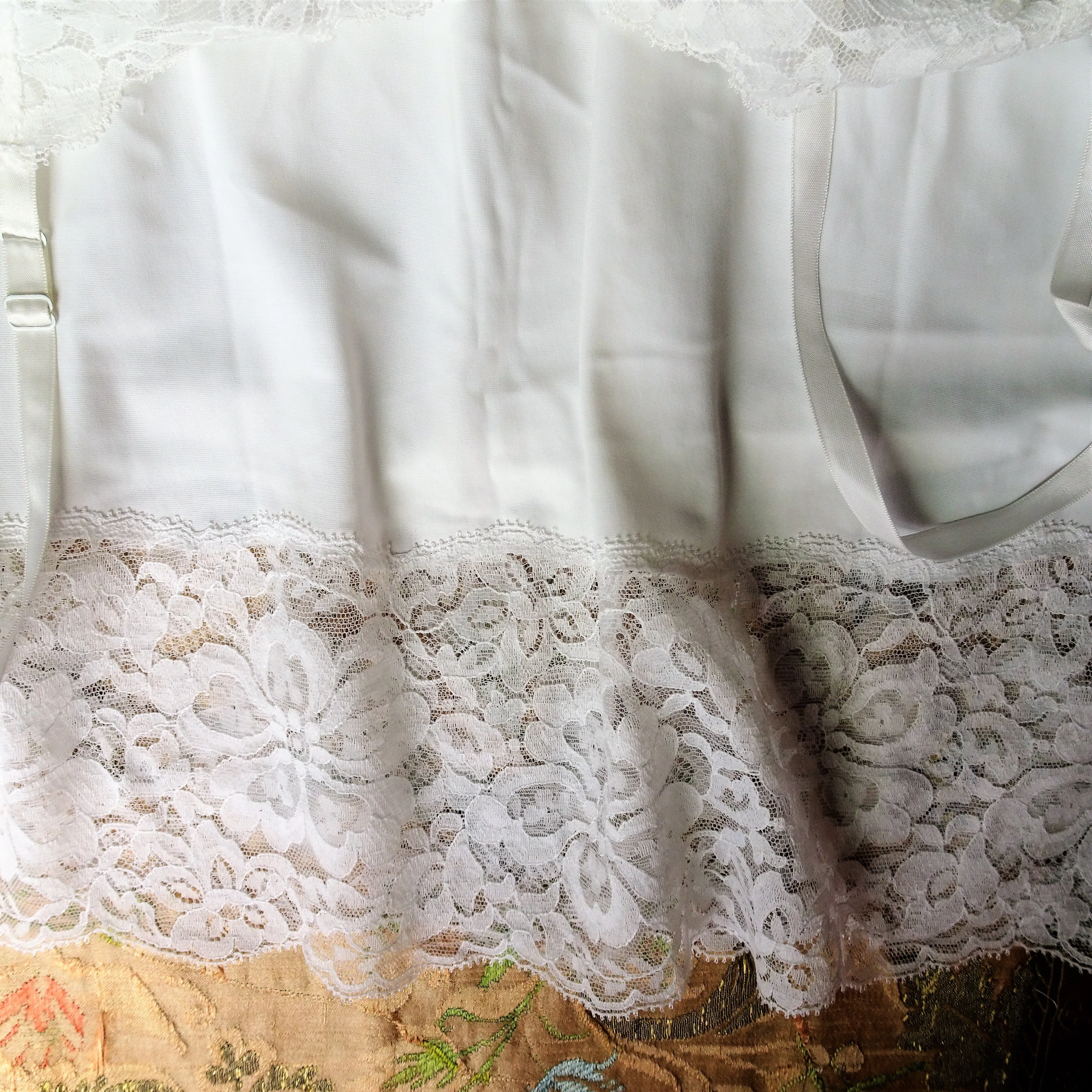 BEAUTIFUL 1950s Vintage Slip by Vanity Fair Lingerie, Wide French Lace Trim , Bust 34, Looks Never Worn, Perfect Bridal Slip, Collectible Vintage Slips