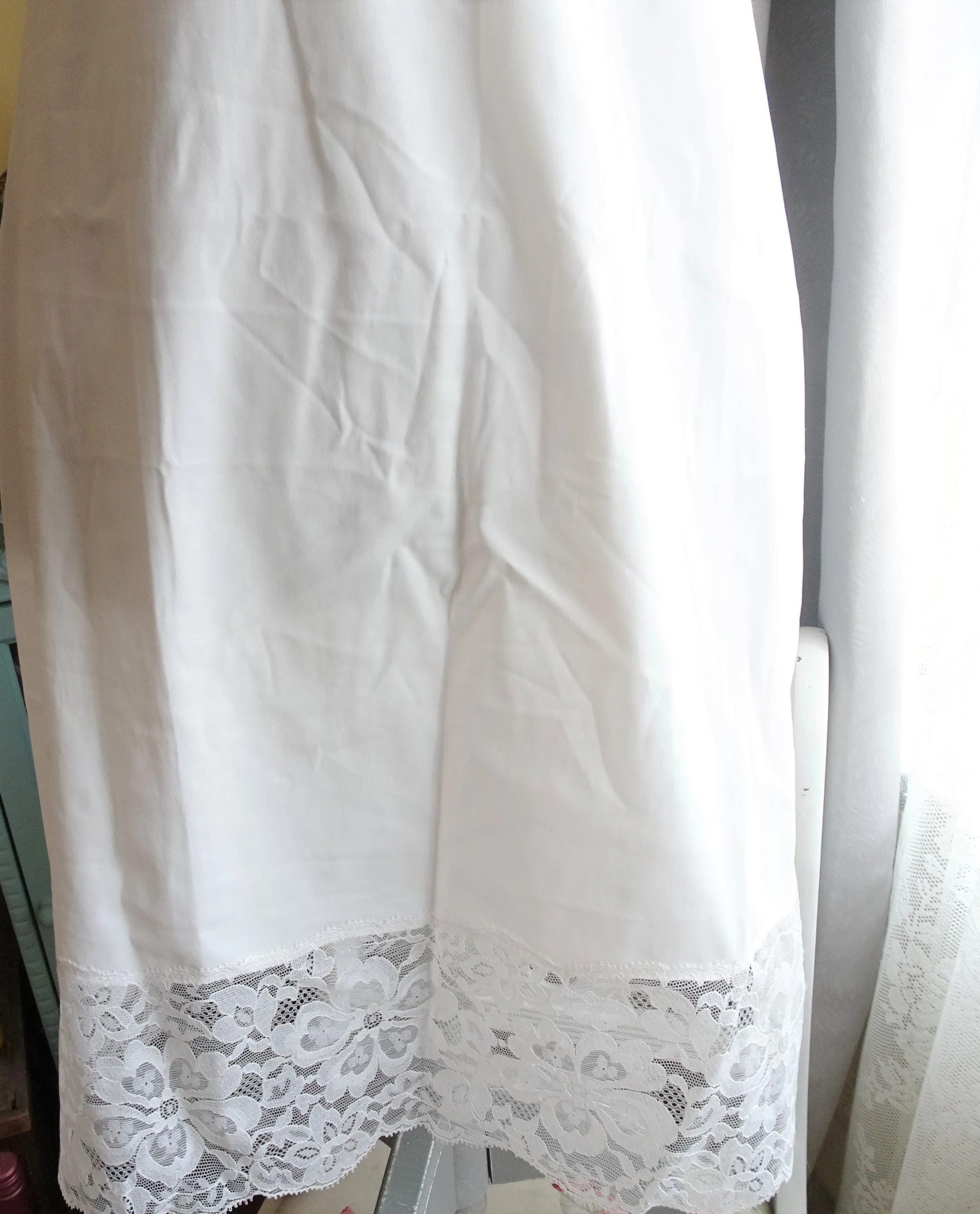 BEAUTIFUL 1950s Vintage Slip by Vanity Fair Lingerie, Wide French Lace Trim , Bust 34, Looks Never Worn, Perfect Bridal Slip, Collectible Vintage Slips