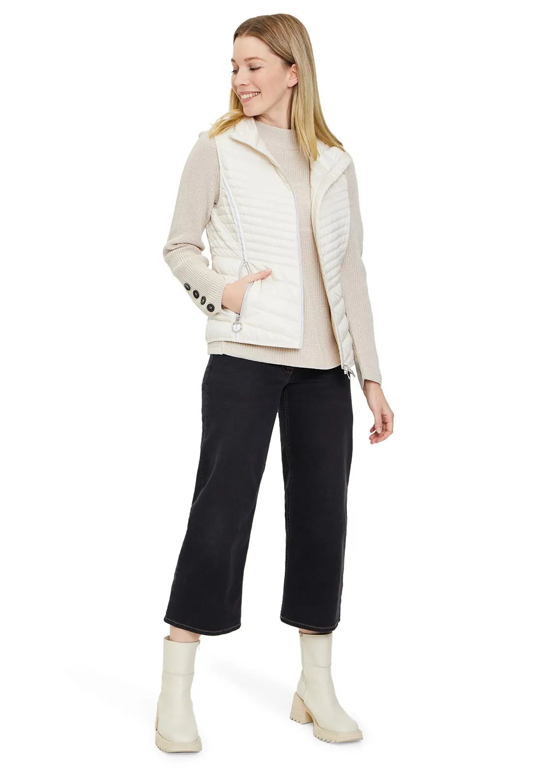 Betty Barclay Quilted Short Gilet, Light Almond