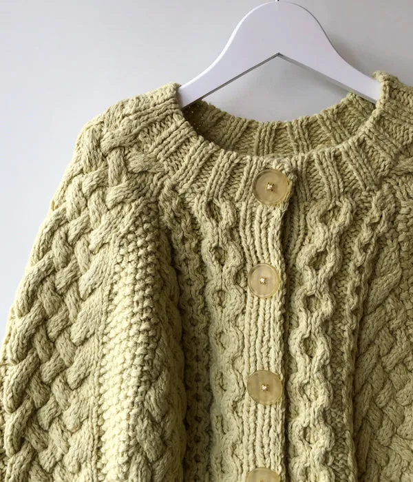 FUMIKA_UCHIDA/Wool Cashmere Hand Knitted Cable/CARDIGAN CAPE(AVOCADO)