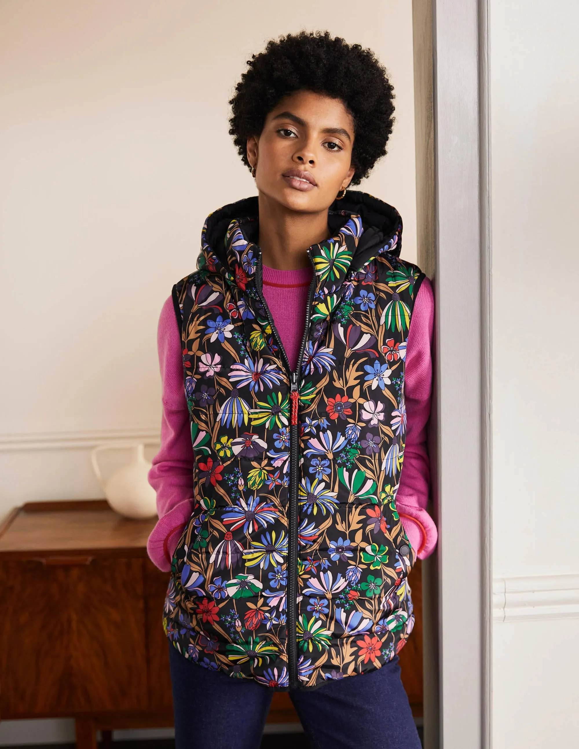 Reversible Lightweight Gilet-Black, Wild Dandelion