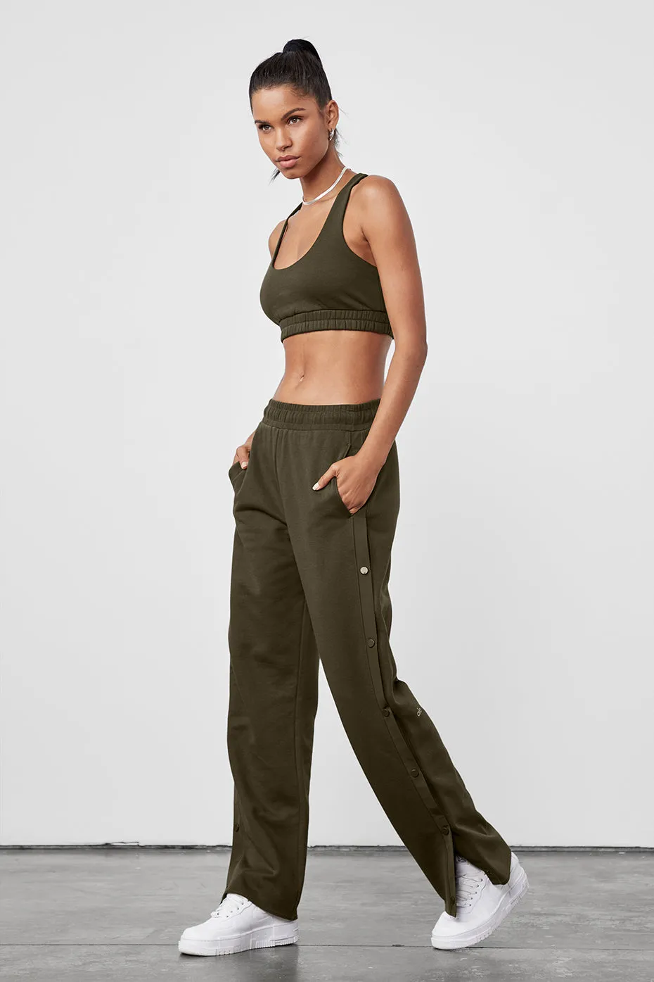 Scoop Neck Sweatshirt Bra & Courtside Tearaway Snap Pant Set - Dark Olive