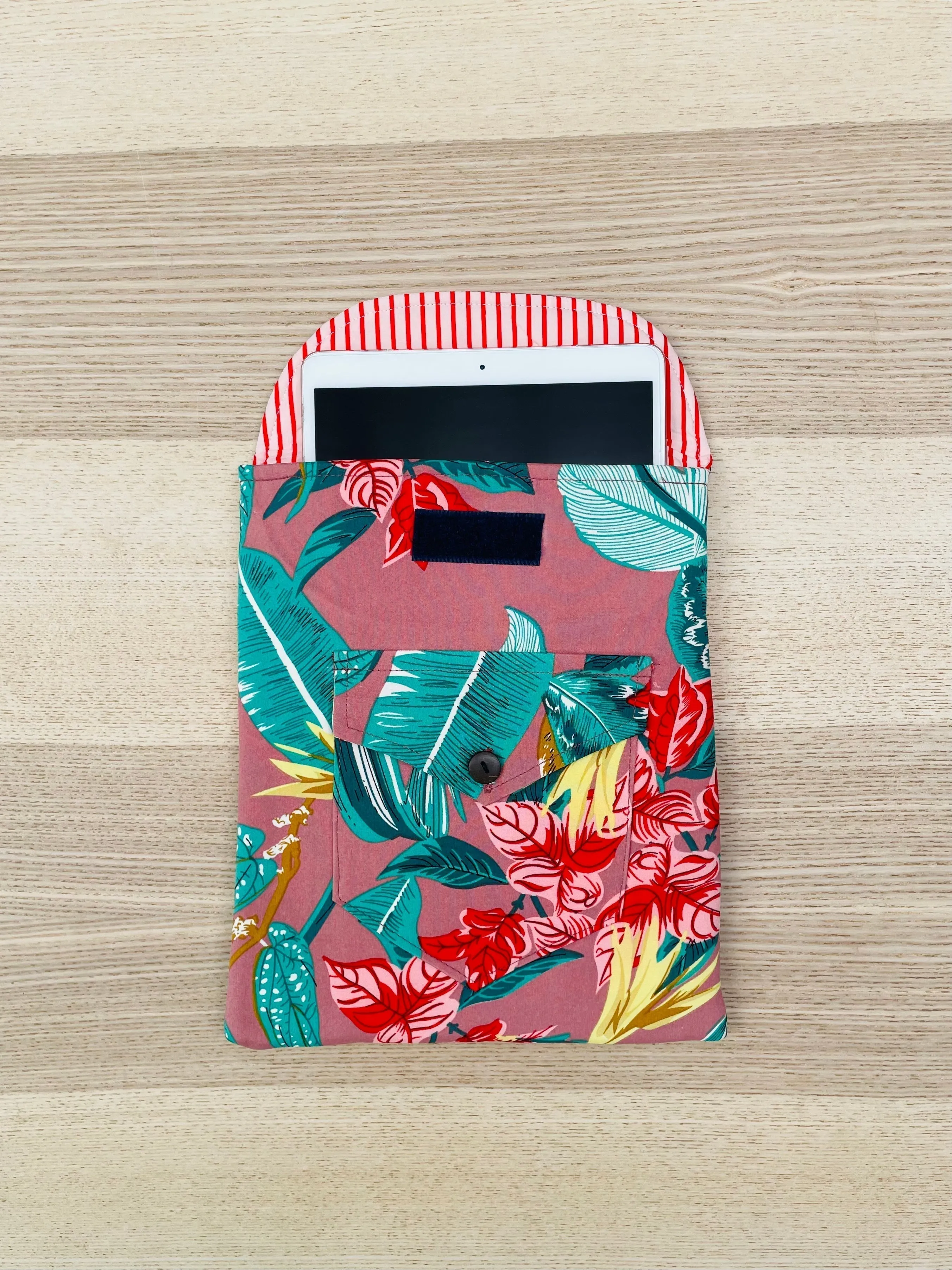 The Tropical 🍍 10.5inch BeeKeeper Tablet/Ipad Sleeve